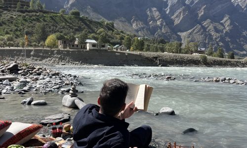 Riverside Hotel in Sissu